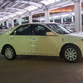 Toyota Camry 2005