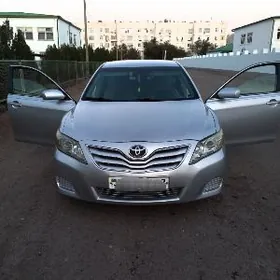 Toyota Camry 2010