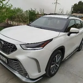 Toyota Highlander 2020