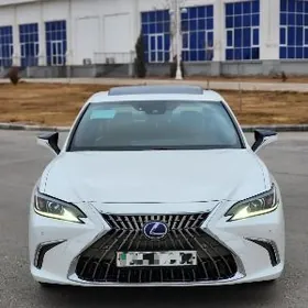 Lexus ES 300h 2021
