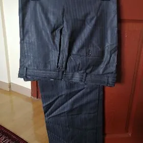 Emilio Guido Kostýum