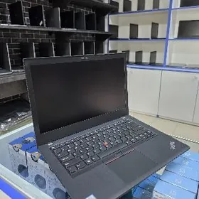 lenovo i7 8th 2gb vga 8/256gb