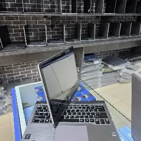 Fujitsu i5 5gen 360⁰ 4/500gb