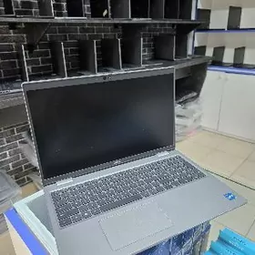 Dell i5 11gen 15.6 8/256gb