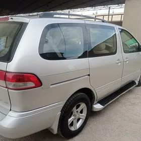 Toyota Sienna 2002