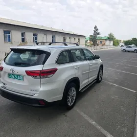 Toyota Highlander 2018