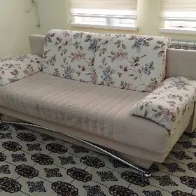 Диван истикбал