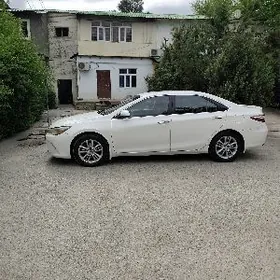 Toyota Camry 2017