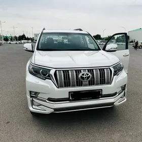 Toyota Land Cruiser Prado 2024
