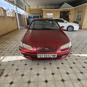 Toyota Camry 1998