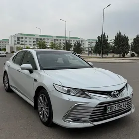 Toyota Camry 2024