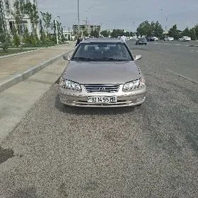 Toyota Camry 2000