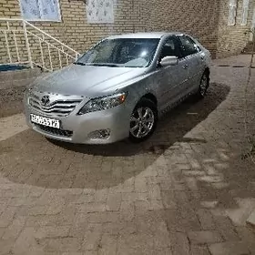 Toyota Camry 2010