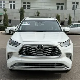 Toyota Highlander 2023