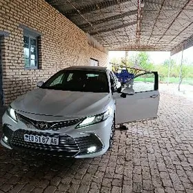 Toyota Camry 2018