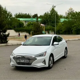 Hyundai Elantra 2020