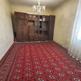 Eyesinden satlyk jaý