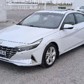 Hyundai Elantra 2023