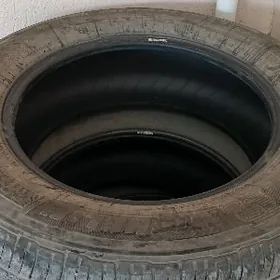 Michlen premium 235 65 18