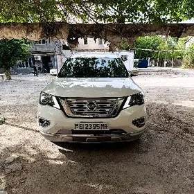 Nissan Pathfinder 2020