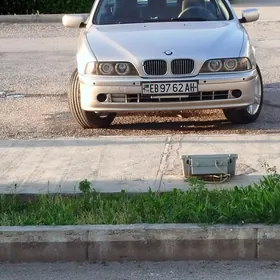 BMW E39 2001