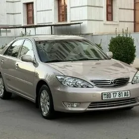 Toyota Camry 2004
