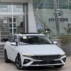 Hyundai Elantra 2025