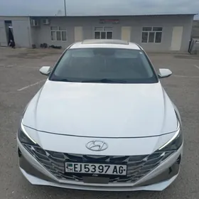 Hyundai Elantra 2022