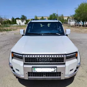 Toyota Land Cruiser Prado 2025