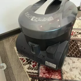 Моюшщий пылесос