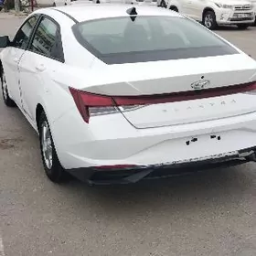 Hyundai Elantra 2023