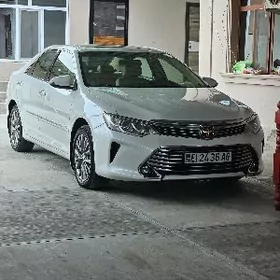 Toyota Camry 2016