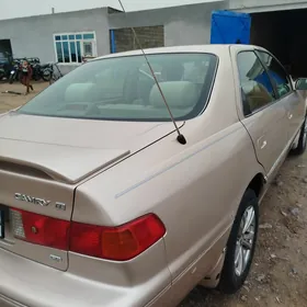 Toyota Camry 2000