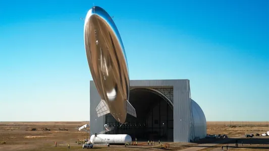 Дирижабль на солнечных батареях осуществил 12-дневный полет в стратосфере