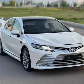 Toyota Camry 2023