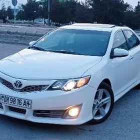 Toyota Camry 2012