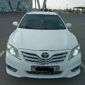 Toyota Camry 2010