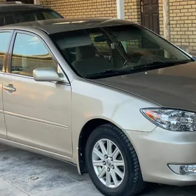 Toyota Camry 2004