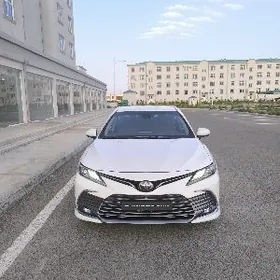 Toyota Camry 2022
