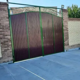 Дачный дом с участком.