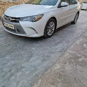 Toyota Camry 2017