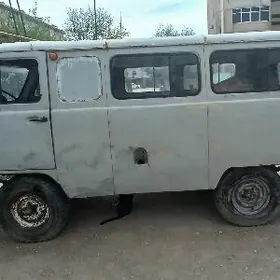 UAZ 452 2002