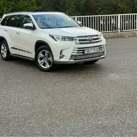 Toyota Highlander 2019
