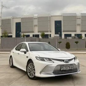 Toyota Camry 2022