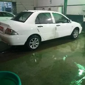 Mitsubishi Lancer 2011