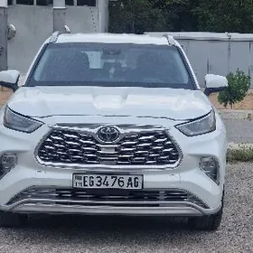 Toyota Highlander 2020