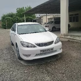 Toyota Camry 2004