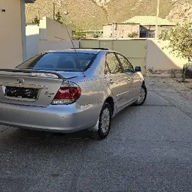Toyota Camry 2004