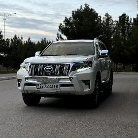 Toyota Land Cruiser Prado 2023