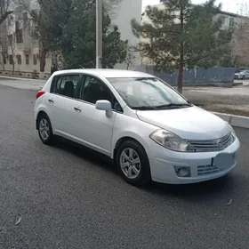 Nissan Versa 2010